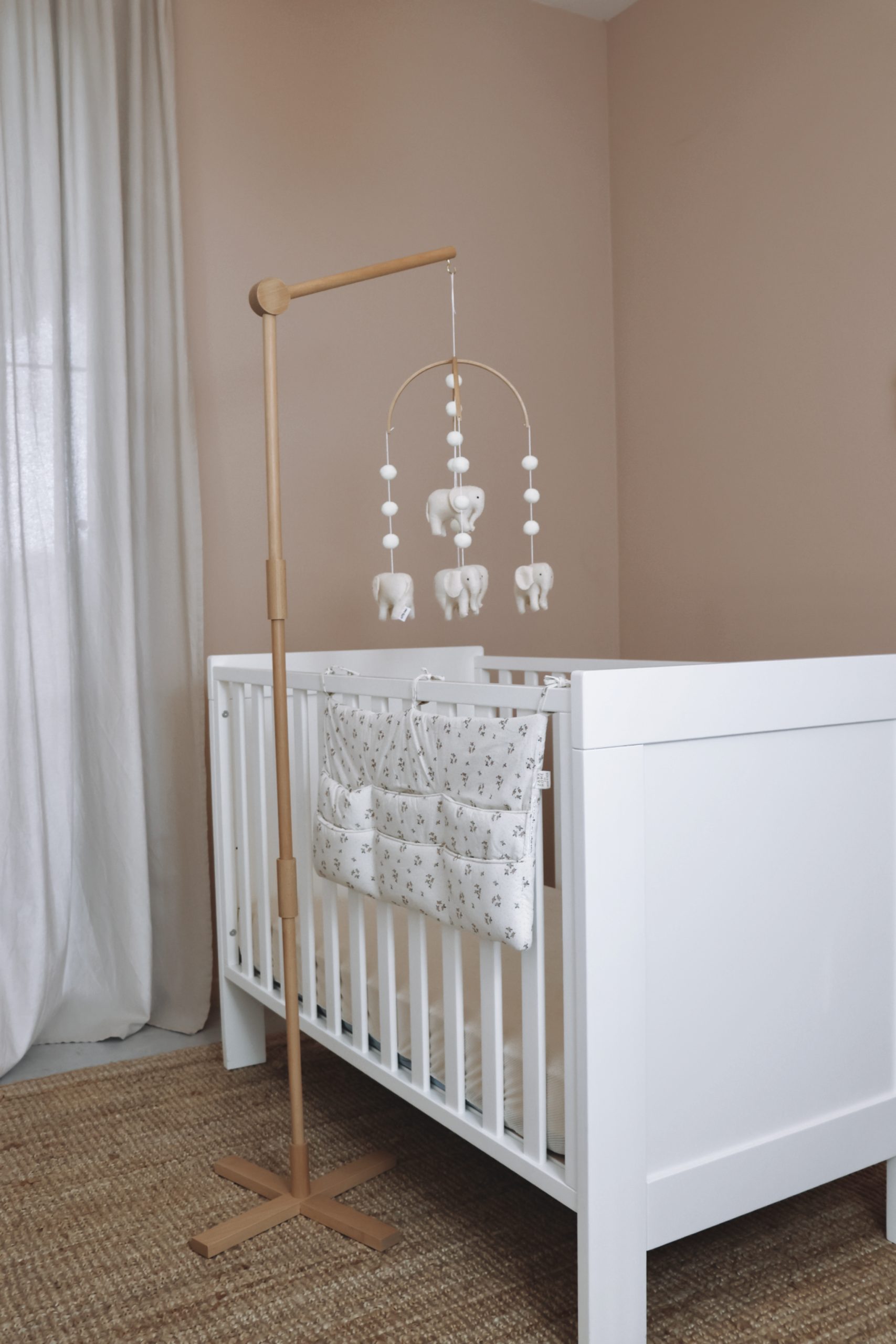 Handgefertigtes Baby-Mobile mit gelben Bienen 10 Handgefertigtes Baby-Mobile mit gelben Bienen – Bild 10