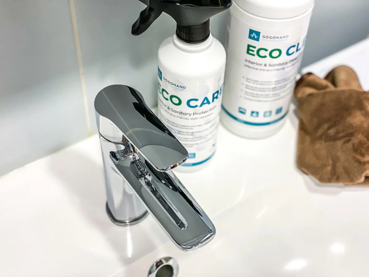Innenraum- und Sanitärschutz EcoCare, 500 ml 2 Badezimmerreinigung mit EcoClean - entfernt über 99% Schmutz und Mikroorganismen von Sanitärflächen