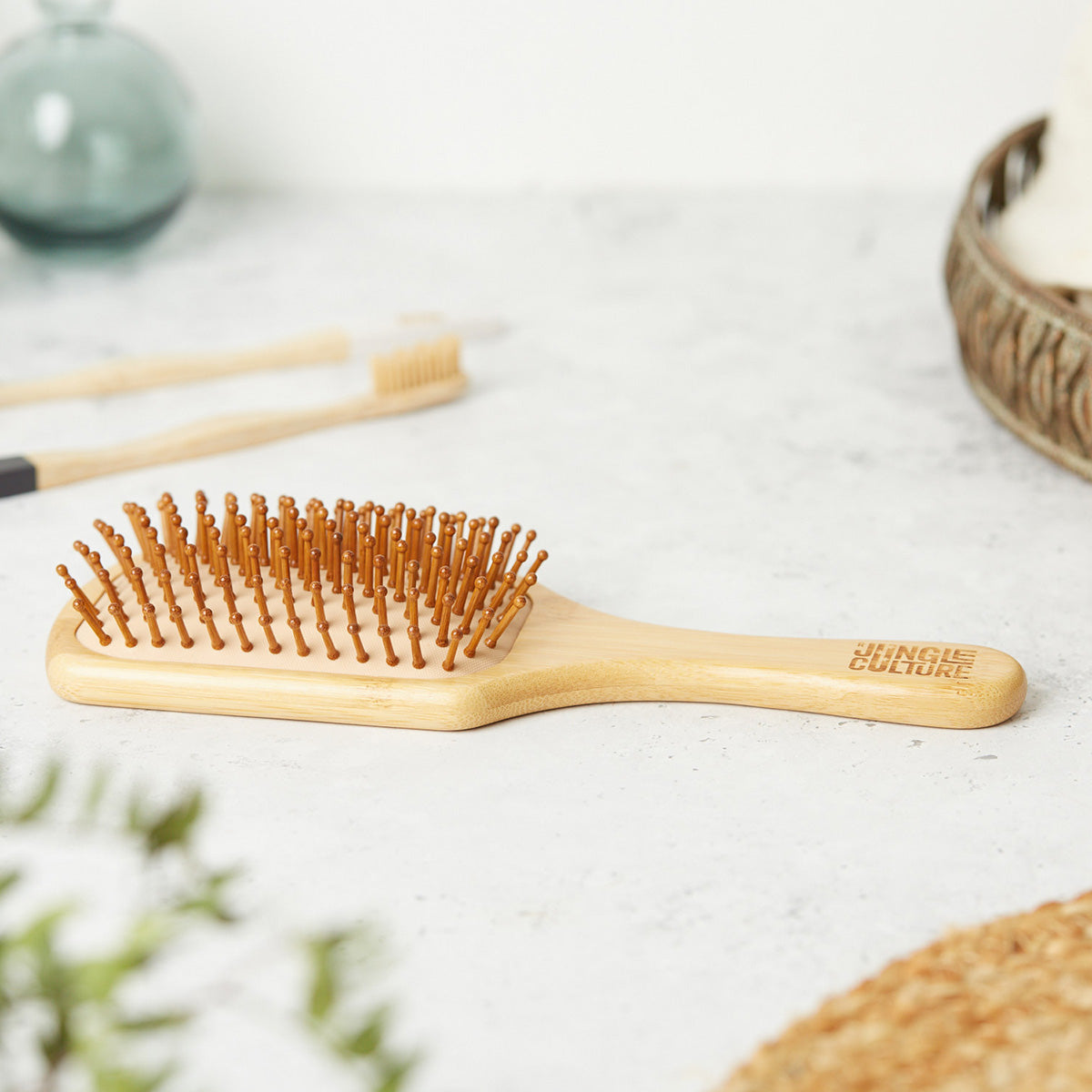 JungleCultureBambooHairBrush 1 Bambus Haarbürste Paddelbürste | Für alle Haartypen, Zero Waste