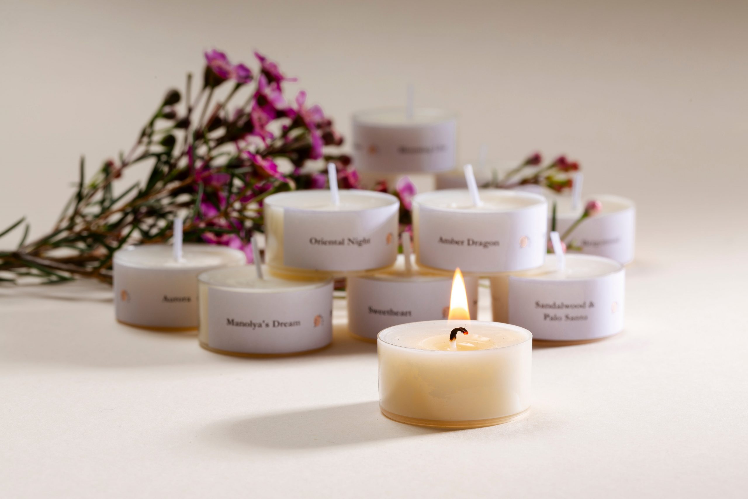 Teelichter5 9748da98 565c 4d55 98df 8954b657f110 scaled Duft-Teelichter Blooming Lilac (8er Set)