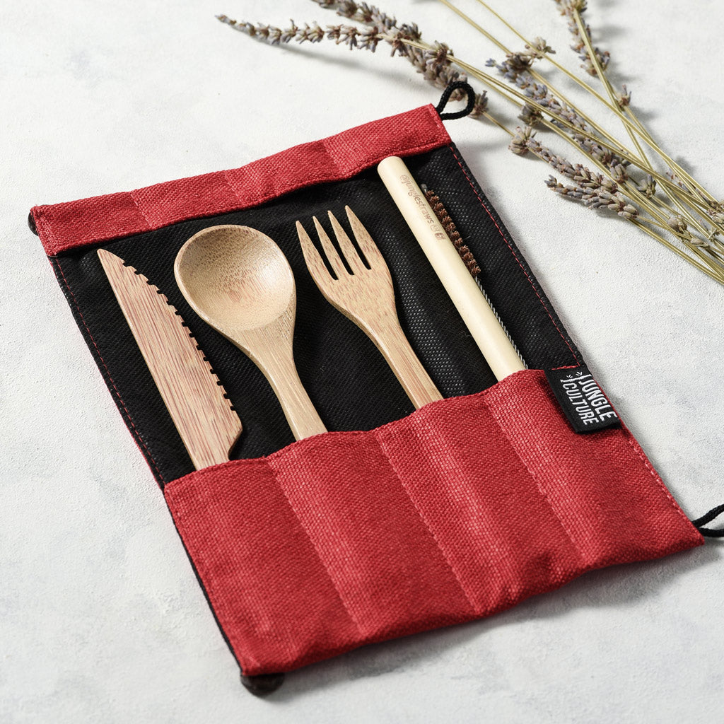 Eco Bamboo Cutlery Reusbale Jungle Culture 2bc45418 0ee9 405e bc0a c28df69801ef Bambus Reisebesteck Set (Handgefertigt) – Inkl. Jute-Tasche