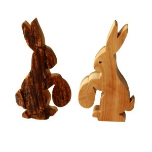 Osterdeko Osterhase mit Ei Tischdeko aus Olivenholz (mit Rinde)