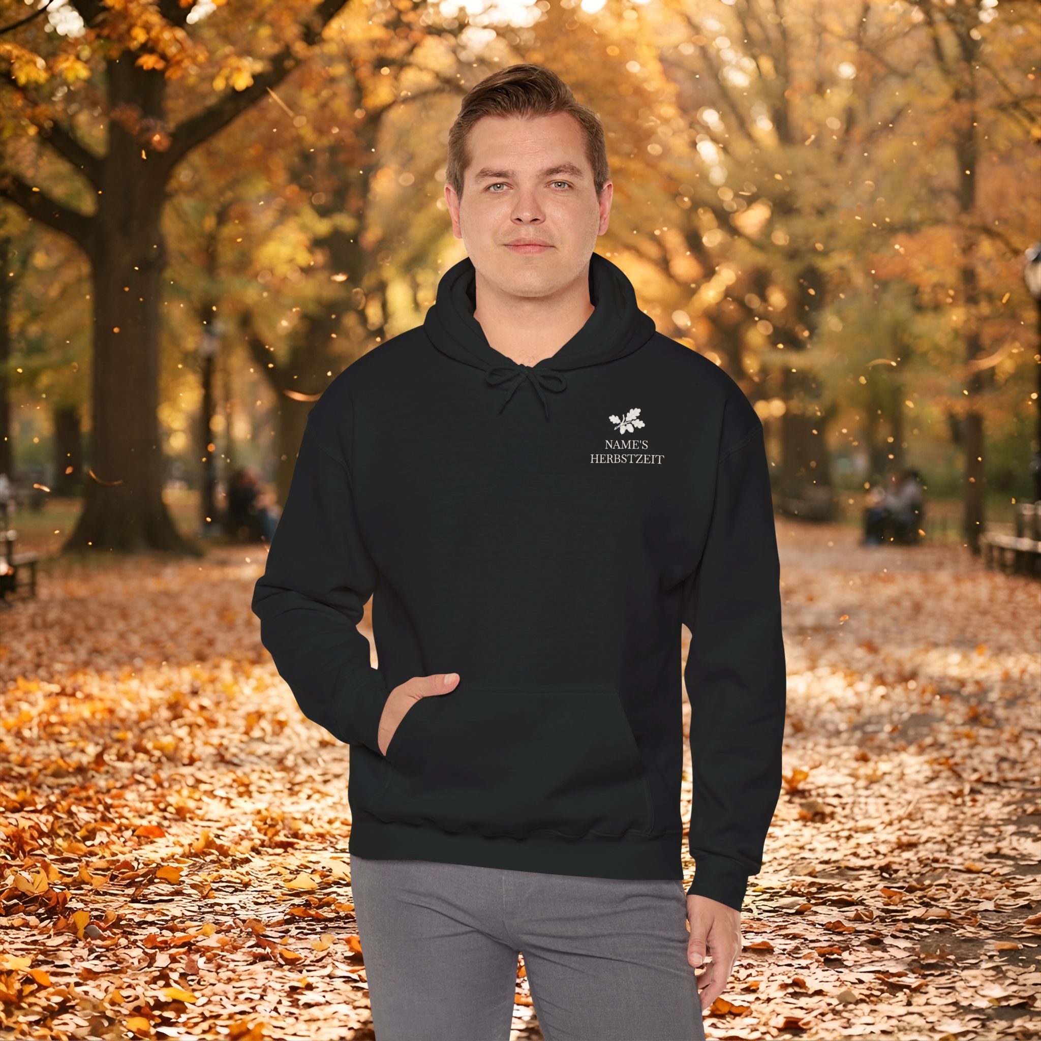 Herbst Hoodie Premium Unisex | Botanischer Herbstprint mit Blättern & Pilzen | Dunkler Streetwear Look | Personalisierbar 10 Herbst Hoodie Premium Unisex | Botanischer Herbstprint mit Blättern & Pilzen | Dunkler Streetwear Look | Personalisierbar – Bild 10
