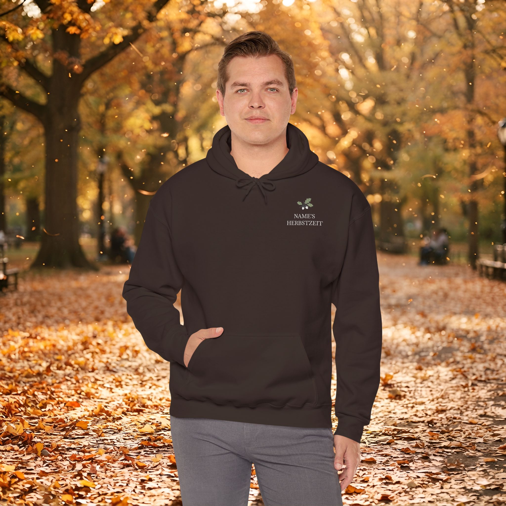Herbst Hoodie Premium Unisex | Botanischer Herbstprint mit Blättern & Pilzen | Dunkler Streetwear Look | Personalisierbar 27 Herbst Hoodie Premium Unisex | Botanischer Herbstprint mit Blättern & Pilzen | Dunkler Streetwear Look | Personalisierbar – Bild 27