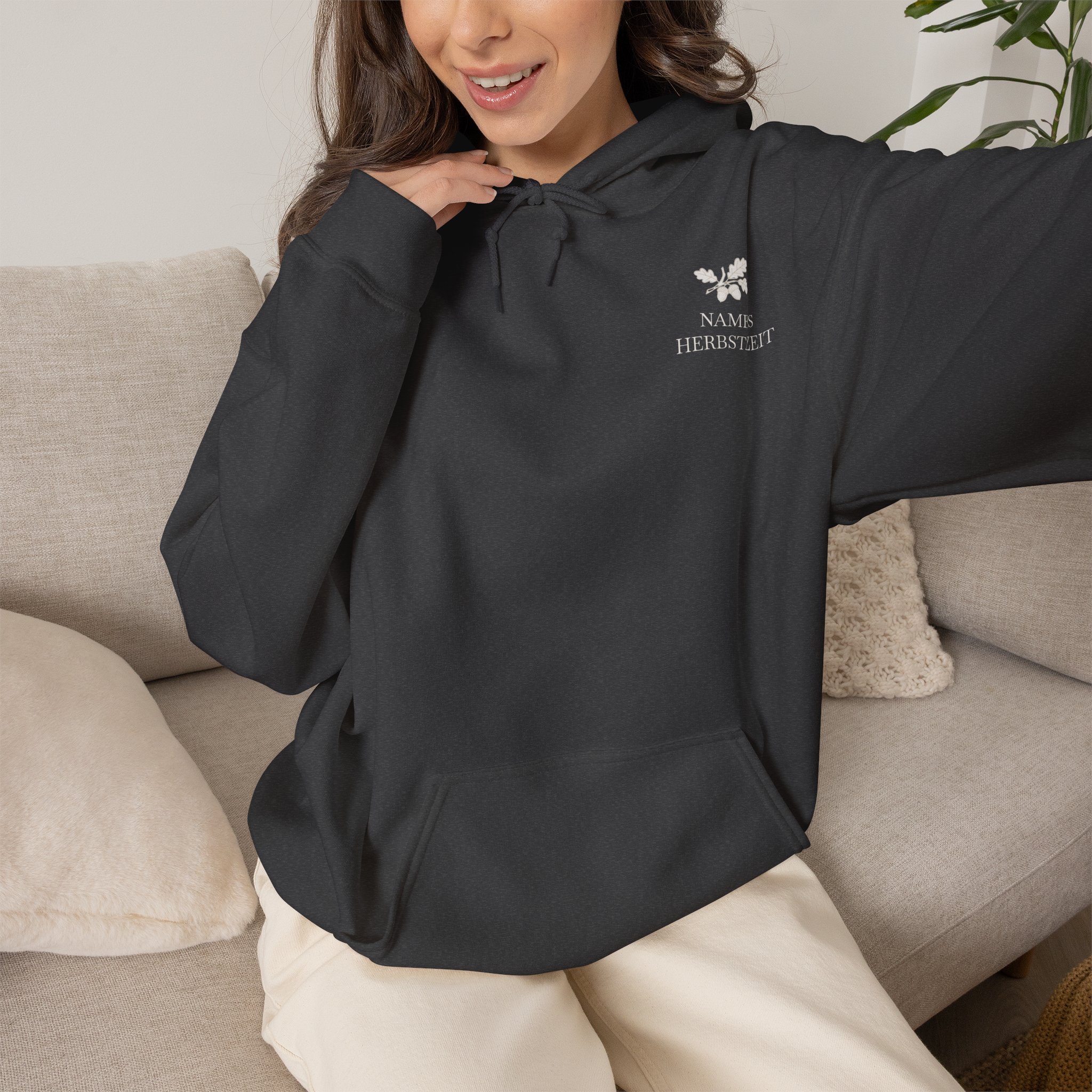Herbst Hoodie Premium Unisex | Botanischer Herbstprint mit Blättern & Pilzen | Dunkler Streetwear Look | Personalisierbar 32 Herbst Hoodie Premium Unisex | Botanischer Herbstprint mit Blättern & Pilzen | Dunkler Streetwear Look | Personalisierbar – Bild 32