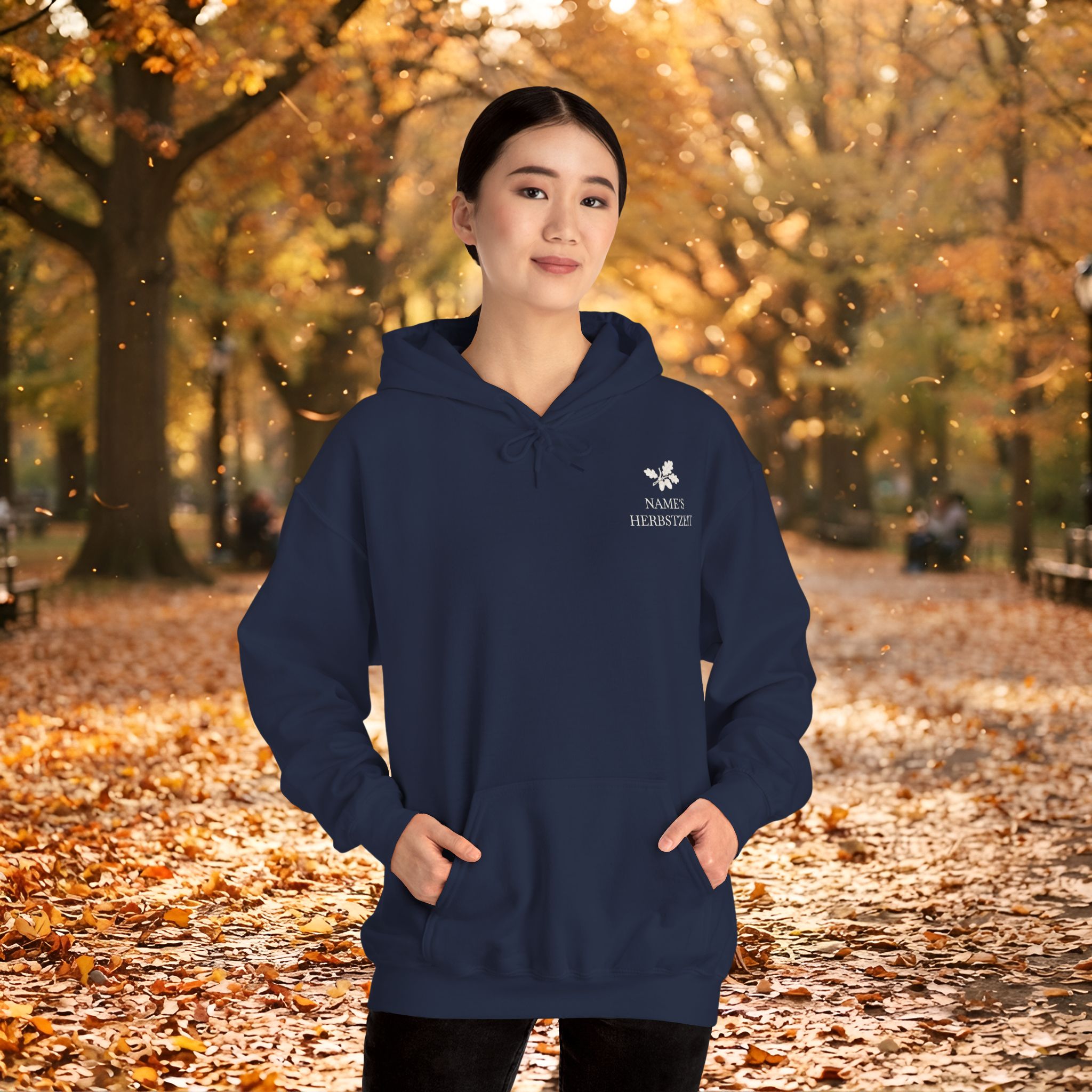 Herbst Hoodie Premium Unisex | Botanischer Herbstprint mit Blättern & Pilzen | Dunkler Streetwear Look | Personalisierbar 42 Herbst Hoodie Premium Unisex | Botanischer Herbstprint mit Blättern & Pilzen | Dunkler Streetwear Look | Personalisierbar – Bild 42